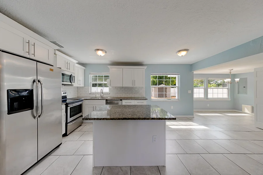 Real estate photography — 1309 Mary L Road, Clearwater, Florida, 33755 | 4D Productions