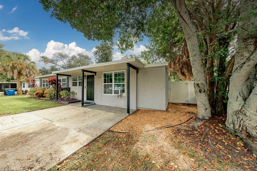 Real estate photography — 1309 Mary L Road, Clearwater, Florida, 33755 | 4D Productions