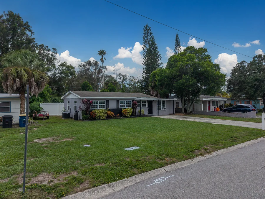 Real estate photography — 1309 Mary L Road, Clearwater, Florida, 33755 | 4D Productions