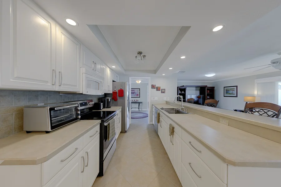 Real estate photography — 2061 Attache Court, Clearwater, Florida, 33764 | 4D Productions