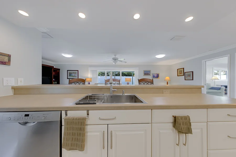Real estate photography — 2061 Attache Court, Clearwater, Florida, 33764 | 4D Productions
