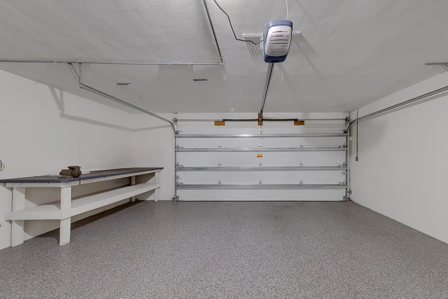 Real estate photography — 2061 Attache Court, Clearwater, Florida, 33764 | 4D Productions