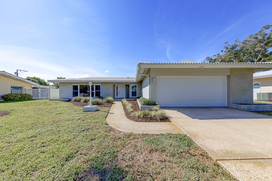 Real estate photography — 2061 Attache Court, Clearwater, Florida, 33764 | 4D Productions