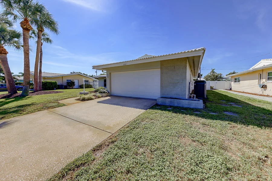Real estate photography — 2061 Attache Court, Clearwater, Florida, 33764 | 4D Productions