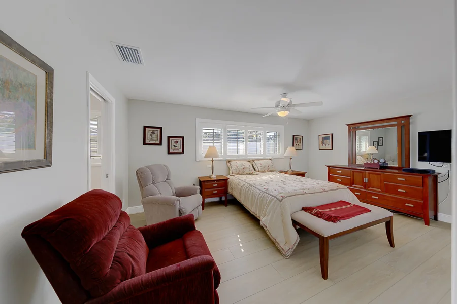 Real estate photography — 2061 Attache Court, Clearwater, Florida, 33764 | 4D Productions