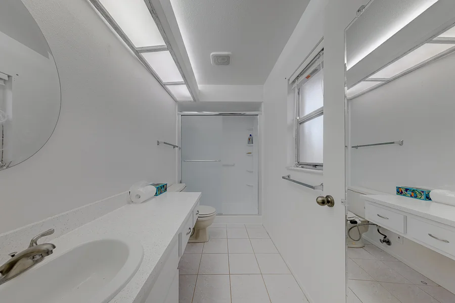 Real estate photography — 2460 Northside Drive, Clearwater, Florida, 33761 | 4D Productions