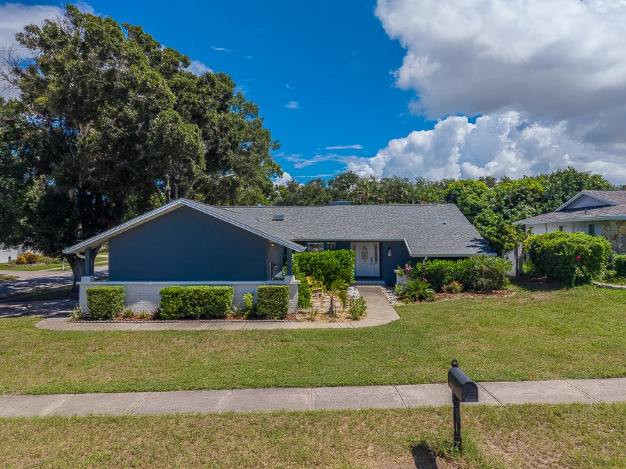 Real estate photography — 2709 Winding Way, Palm Harbor, Florida, 34683 | 4D Productions