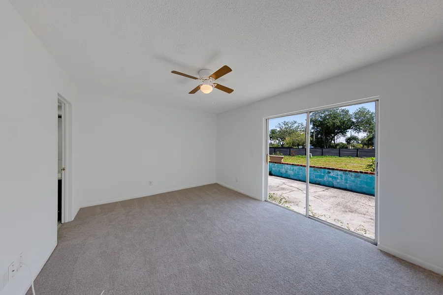 Real estate photography — 3015 Saint John Drive, Clearwater, Florida, 33759 | 4D Productions