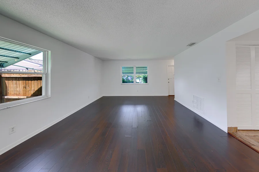 Real estate photography — 3015 Saint John Drive, Clearwater, Florida, 33759 | 4D Productions