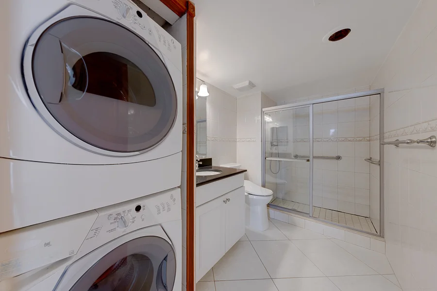 Real estate photography — 423 Mandalay Avenue, Clearwater Beach, Florida, 33767 | 4D Productions