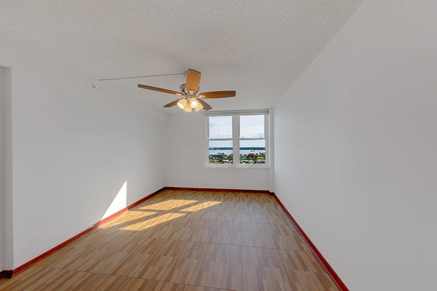 Real estate photography — 423 Mandalay Avenue, Clearwater Beach, Florida, 33767 | 4D Productions