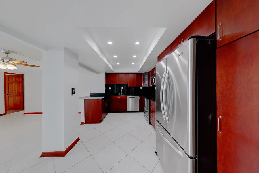 Real estate photography — 423 Mandalay Avenue, Clearwater Beach, Florida, 33767 | 4D Productions