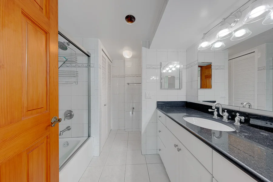 Real estate photography — 423 Mandalay Avenue, Clearwater Beach, Florida, 33767 | 4D Productions