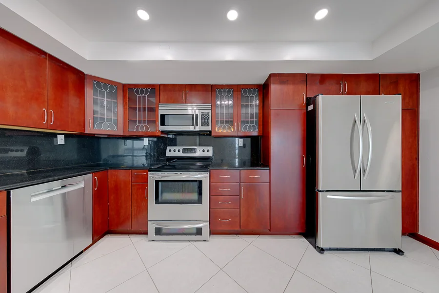 Real estate photography — 423 Mandalay Avenue, Clearwater Beach, Florida, 33767 | 4D Productions
