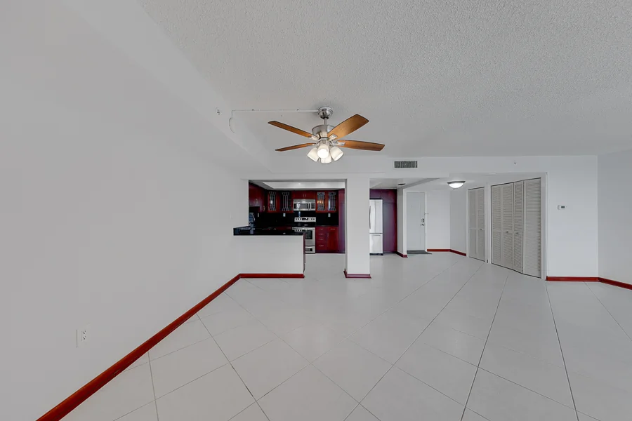 Real estate photography — 423 Mandalay Avenue, Clearwater Beach, Florida, 33767 | 4D Productions