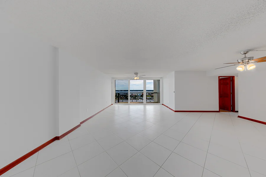Real estate photography — 423 Mandalay Avenue, Clearwater Beach, Florida, 33767 | 4D Productions