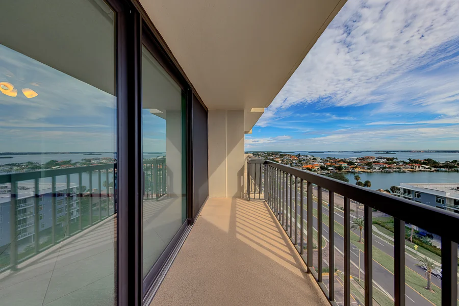 Real estate photography — 423 Mandalay Avenue, Clearwater Beach, Florida, 33767 | 4D Productions