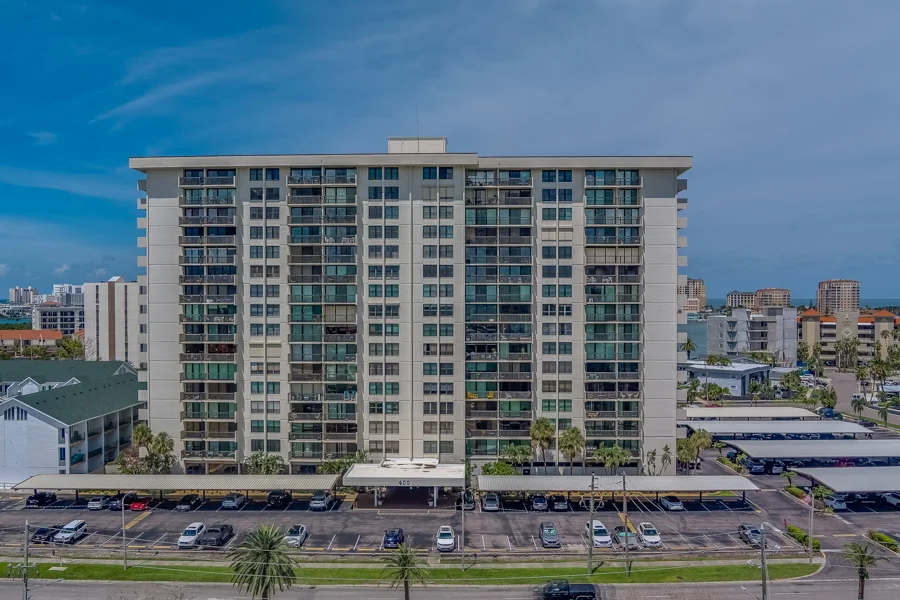 Real estate photography — 423 Mandalay Avenue, Clearwater Beach, Florida, 33767 | 4D Productions