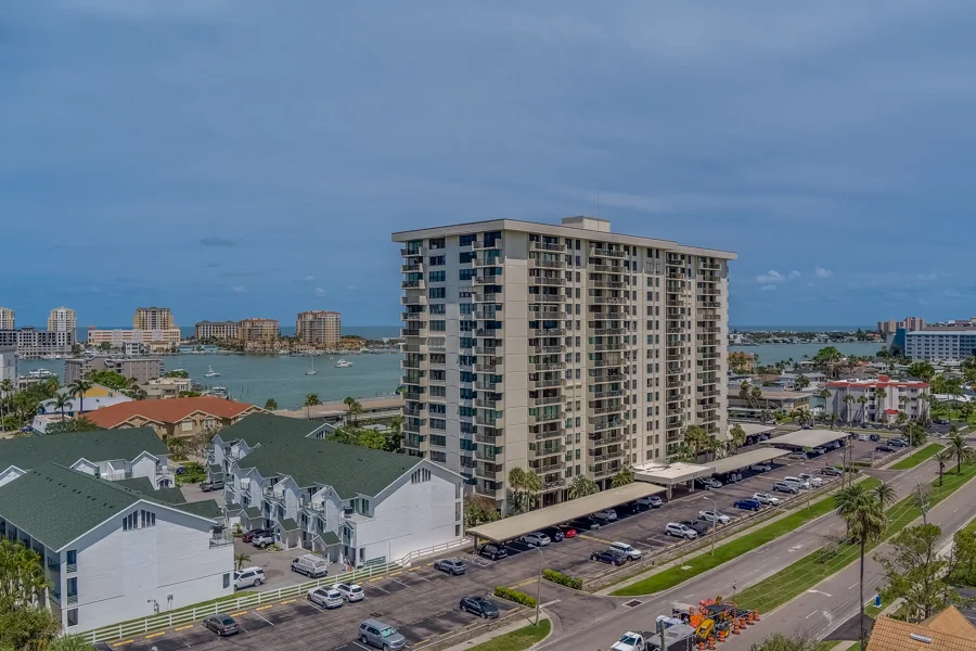 Real estate photography — 423 Mandalay Avenue, Clearwater Beach, Florida, 33767 | 4D Productions