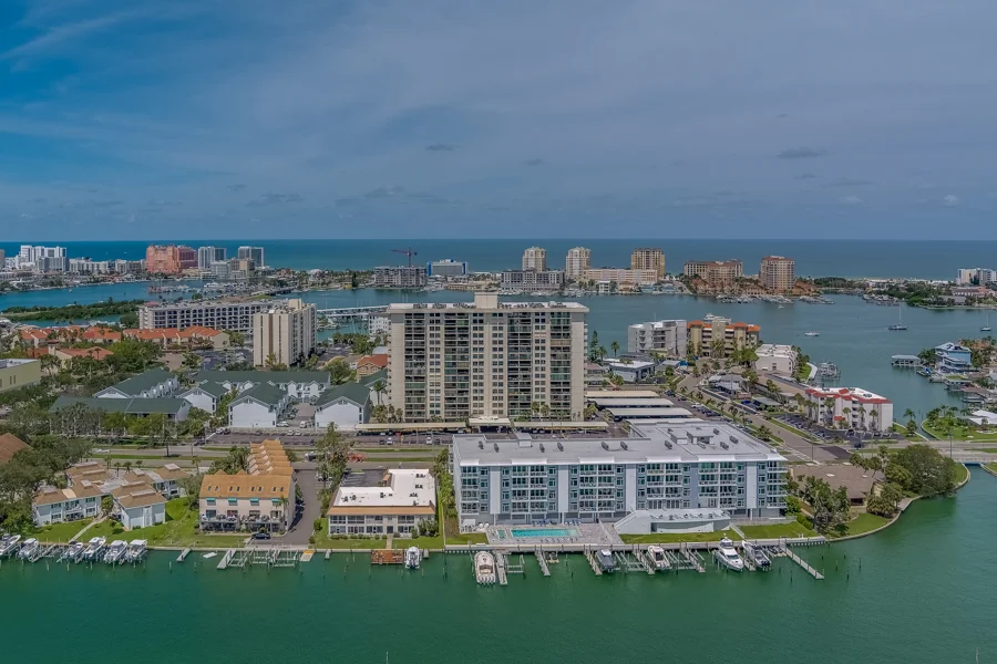 Real estate photography — 423 Mandalay Avenue, Clearwater Beach, Florida, 33767 | 4D Productions
