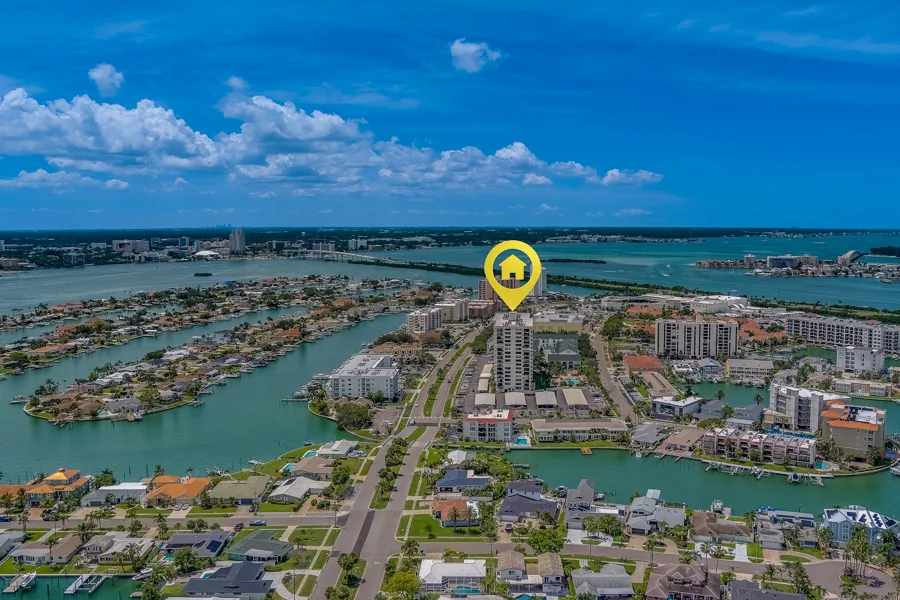 Real estate photography — 423 Mandalay Avenue, Clearwater Beach, Florida, 33767 | 4D Productions