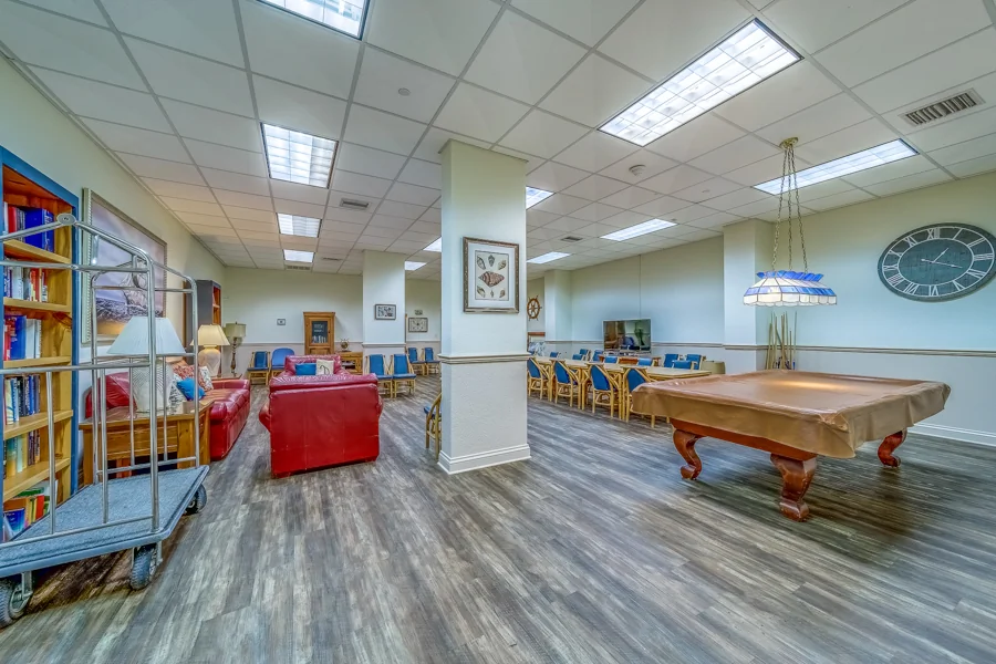 Real estate photography — 423 Mandalay Avenue, Clearwater Beach, Florida, 33767 | 4D Productions