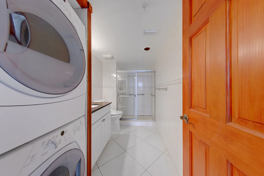 Real estate photography — 423 Mandalay Avenue, Clearwater Beach, Florida, 33767 | 4D Productions