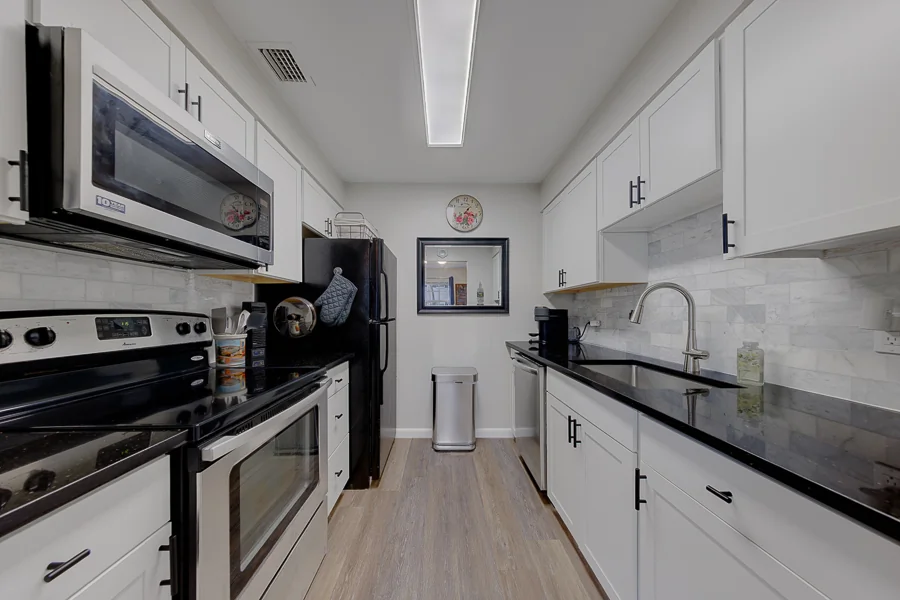 Real estate photography — 4325 Aegean Drive #130B, Tampa, Florida, 33611 | 4D Productions
