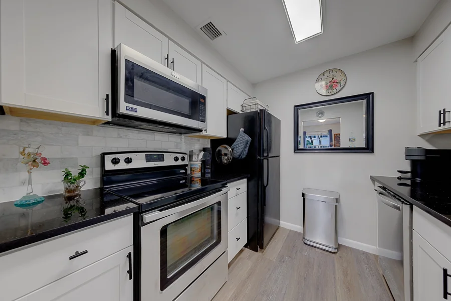 Real estate photography — 4325 Aegean Drive #130B, Tampa, Florida, 33611 | 4D Productions