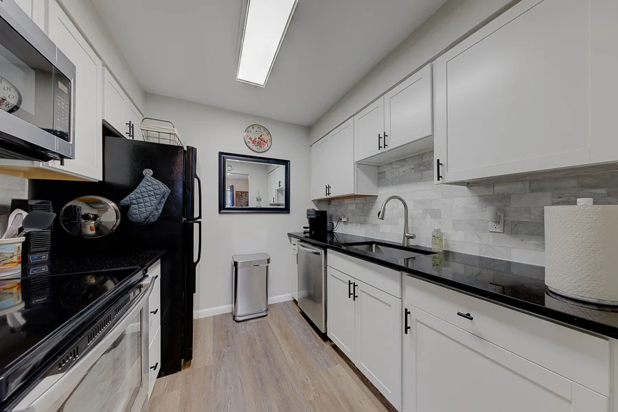 Real estate photography — 4325 Aegean Drive #130B, Tampa, Florida, 33611 | 4D Productions