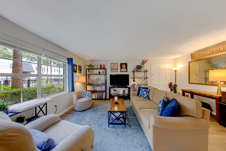 Real estate photography — 4325 Aegean Drive #130B, Tampa, Florida, 33611 | 4D Productions