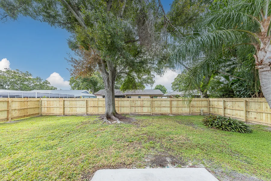 Real estate photography — 7026 68th Ave N Pinellas Park, FL 33781 | 4D Productions