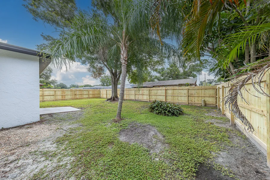 Real estate photography — 7026 68th Ave N Pinellas Park, FL 33781 | 4D Productions