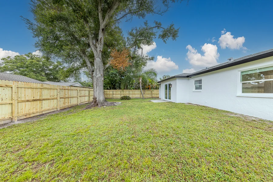 Real estate photography — 7026 68th Ave N Pinellas Park, FL 33781 | 4D Productions