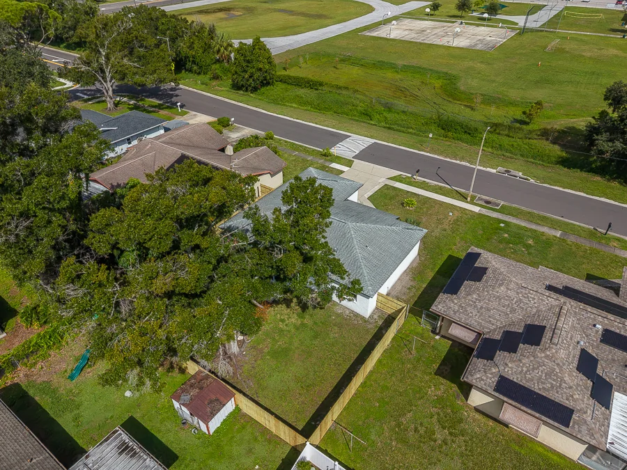 Real estate photography — 7026 68th Ave N Pinellas Park, FL 33781 | 4D Productions