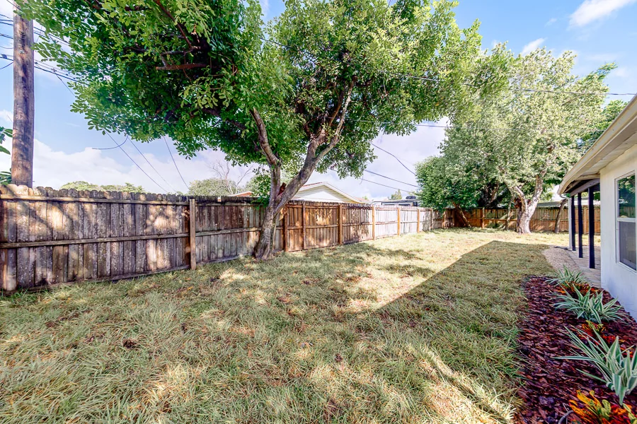 Real estate photography — 8122 Lark St, Seminole, FL, 33777 | 4D Productions