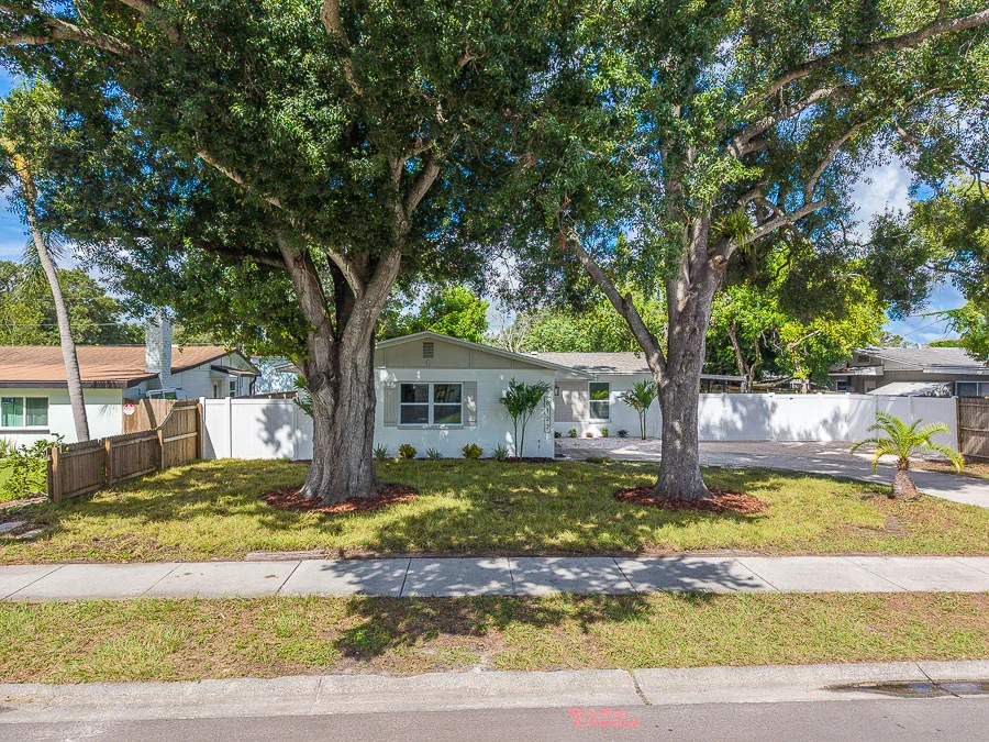 Real estate photography — 8122 Lark St, Seminole, FL, 33777 | 4D Productions