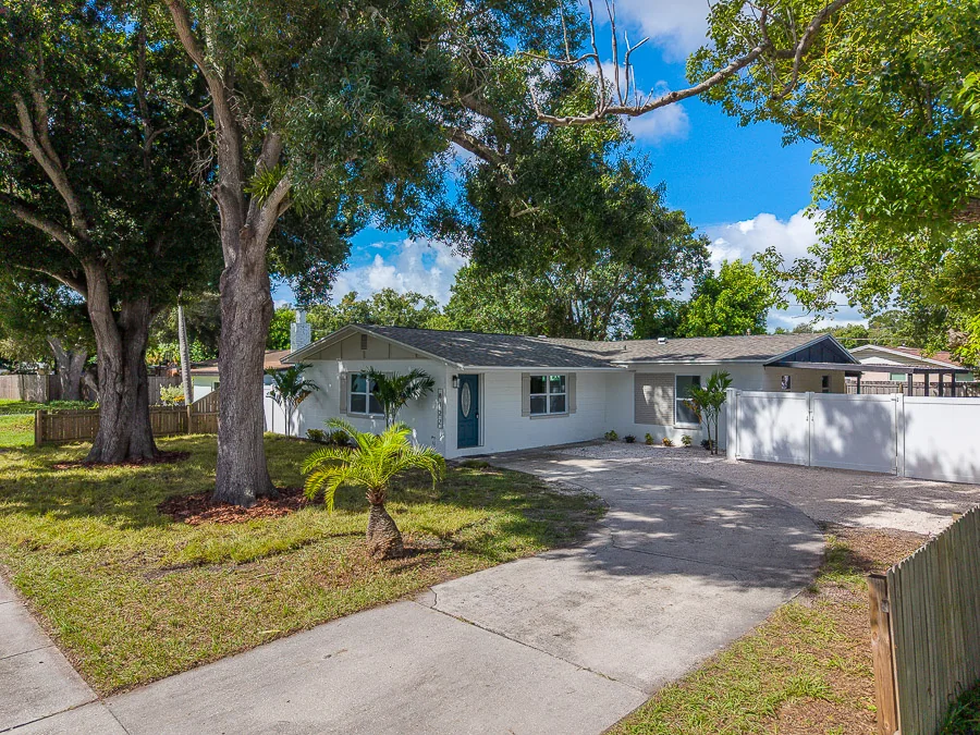 Real estate photography — 8122 Lark St, Seminole, FL, 33777 | 4D Productions