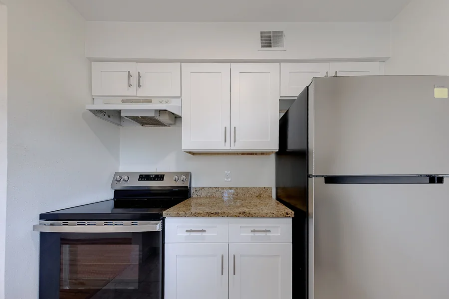 Real estate photography — 9218 Tudor Drive unit 101, Tampa, Florida, 33615 | 4D Productions