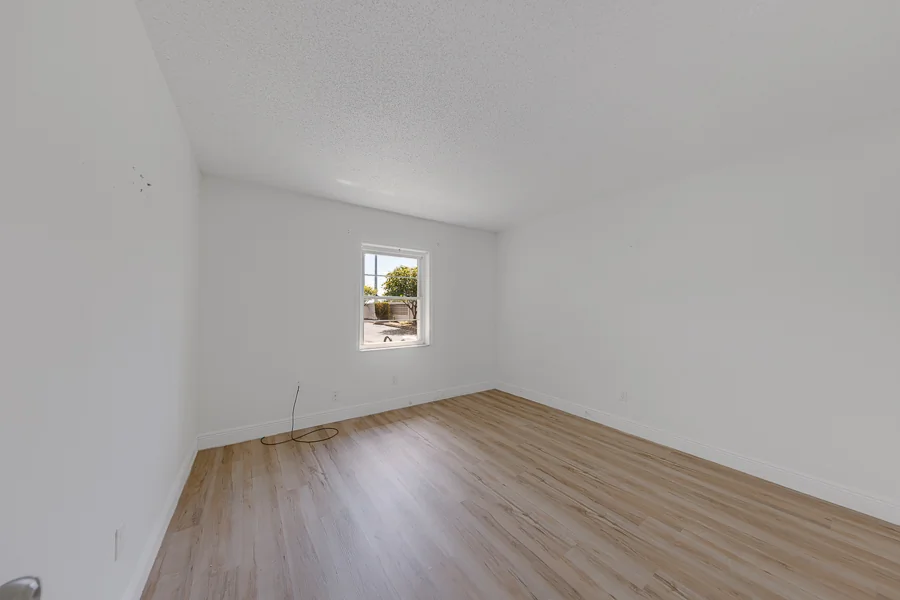 Real estate photography — 9218 Tudor Drive unit 101, Tampa, Florida, 33615 | 4D Productions