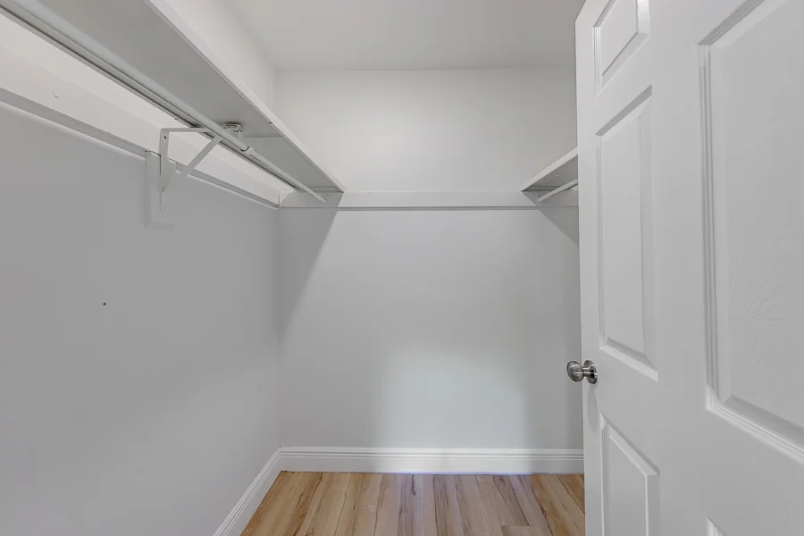 Real estate photography — 9218 Tudor Drive unit 101, Tampa, Florida, 33615 | 4D Productions