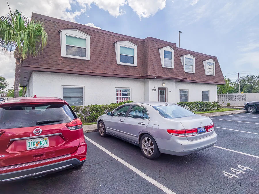 Real estate photography — 9218 Tudor Drive unit 101, Tampa, Florida, 33615 | 4D Productions