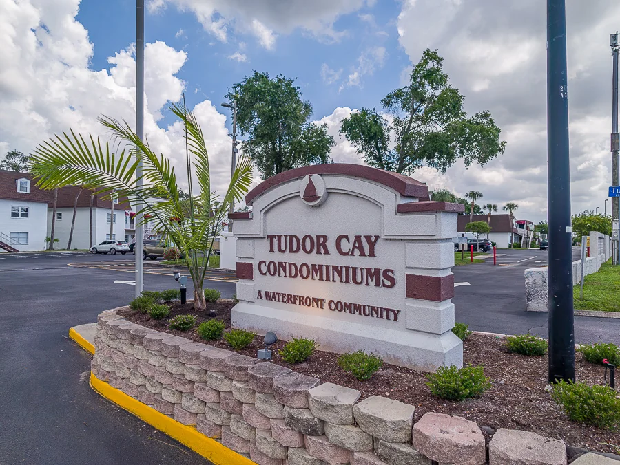 Real estate photography — 9218 Tudor Drive unit 101, Tampa, Florida, 33615 | 4D Productions