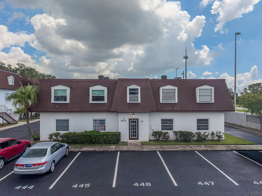 Real estate photography — 9218 Tudor Drive unit 101, Tampa, Florida, 33615 | 4D Productions