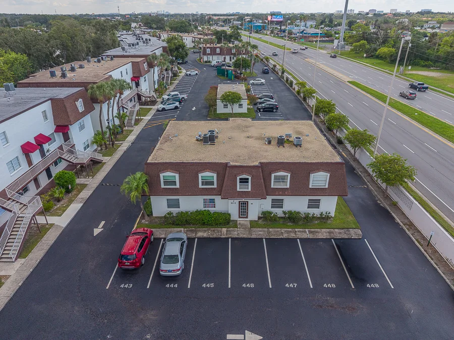 Real estate photography — 9218 Tudor Drive unit 101, Tampa, Florida, 33615 | 4D Productions