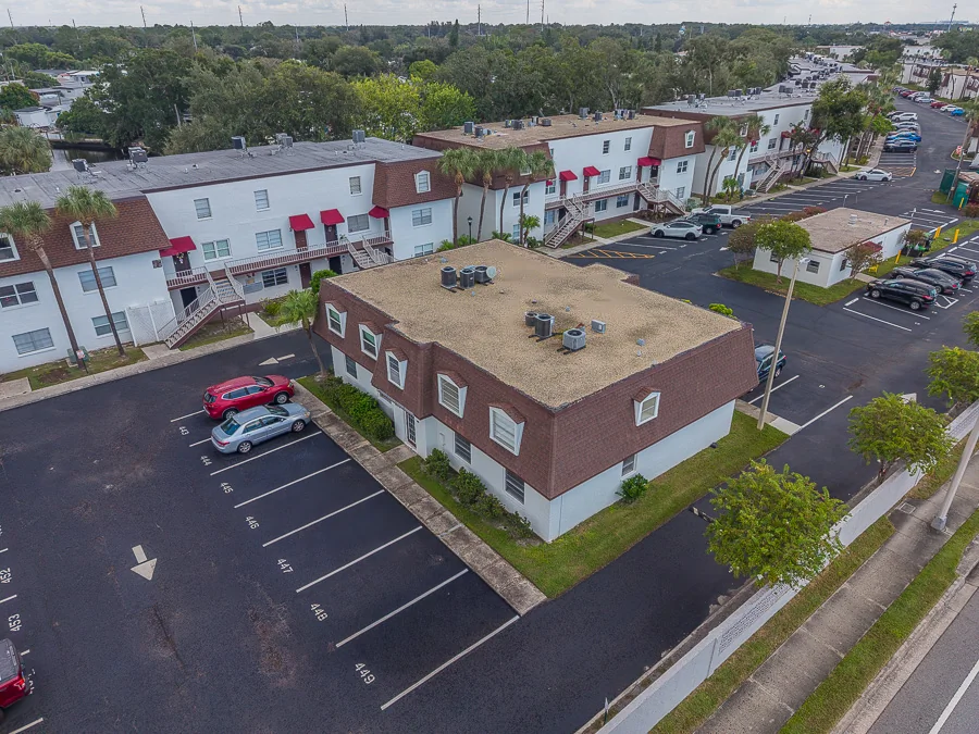 Real estate photography — 9218 Tudor Drive unit 101, Tampa, Florida, 33615 | 4D Productions