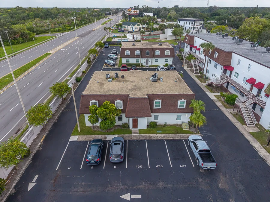 Real estate photography — 9218 Tudor Drive unit 101, Tampa, Florida, 33615 | 4D Productions