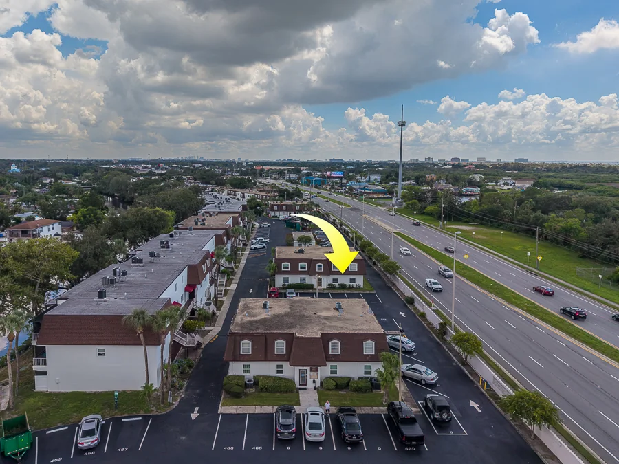 Real estate photography — 9218 Tudor Drive unit 101, Tampa, Florida, 33615 | 4D Productions