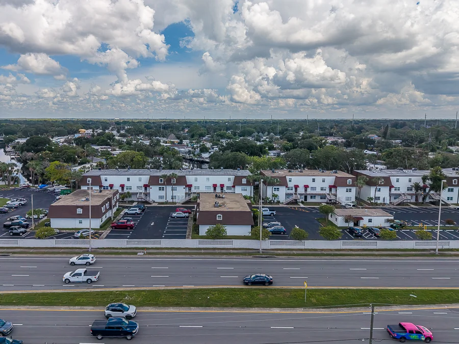 Real estate photography — 9218 Tudor Drive unit 101, Tampa, Florida, 33615 | 4D Productions