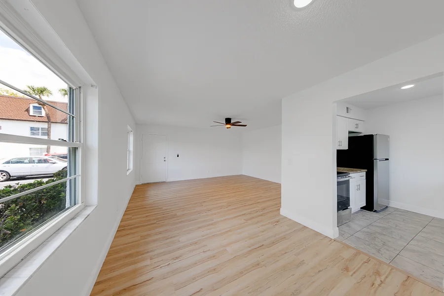 Real estate photography — 9218 Tudor Drive unit 101, Tampa, Florida, 33615 | 4D Productions